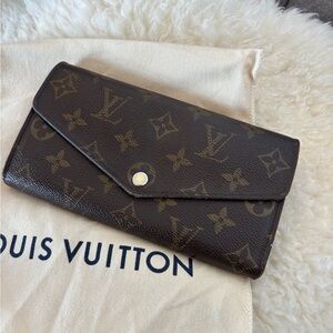 Louis Vuitton Sarah Wallet
